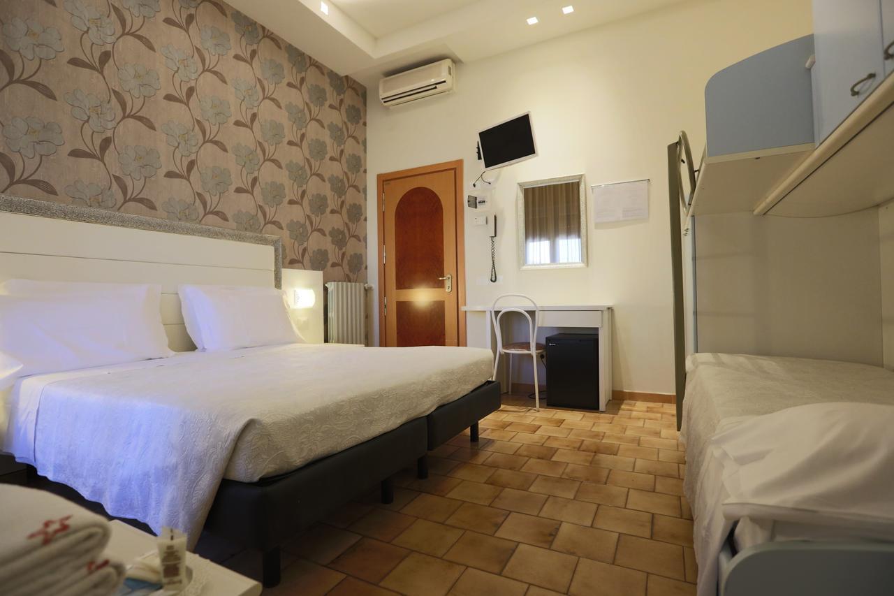 Hotel Residence Elisabetta Cesenatico Exterior foto